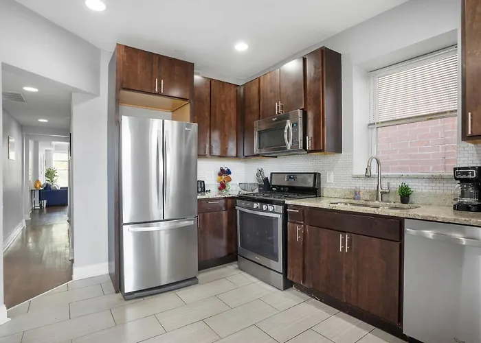 Modern 6br House Steps To Wrigleyville