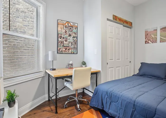 Modern 6br House Steps To Wrigleyville Chicago