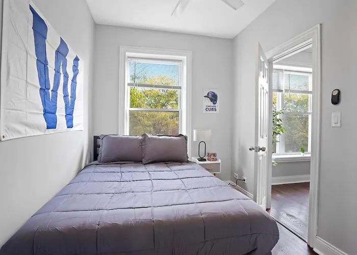 Modern 6br House Steps To Wrigleyville
